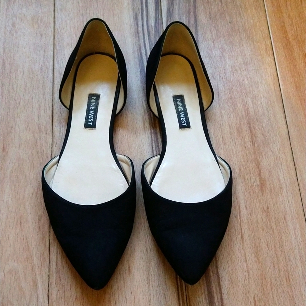 Nine West Pointed Flats